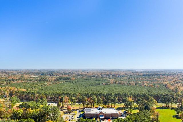 20 Brewers Neck BLVD, Carrollton, VA 23314