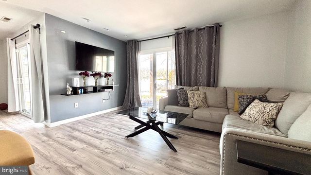 21-A E DAISY LN, Mount Laurel, NJ 08054