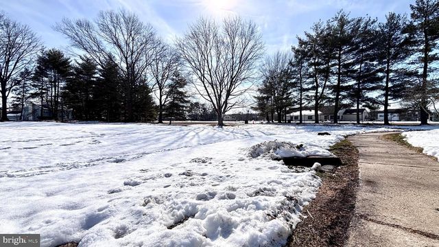 21-A E DAISY LN, Mount Laurel, NJ 08054