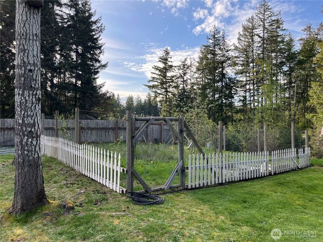40 E Jarrett Drive, Shelton, WA 98584
