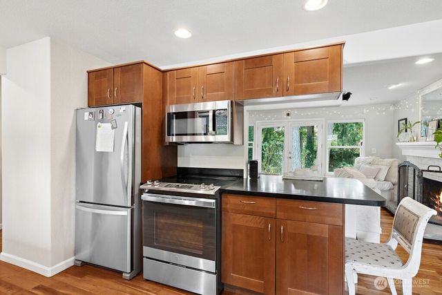 21013 NE 60th Place, Redmond, WA 98053