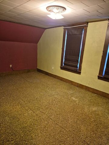 67 Fern St, Athol, MA 01331