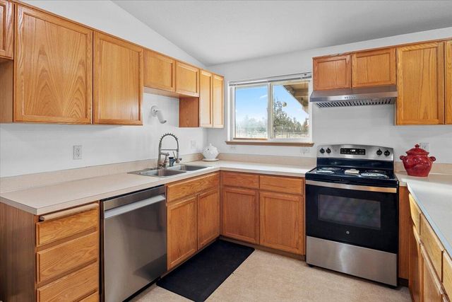 13344 SW Peninsula Drive, Terrebonne, OR 97760