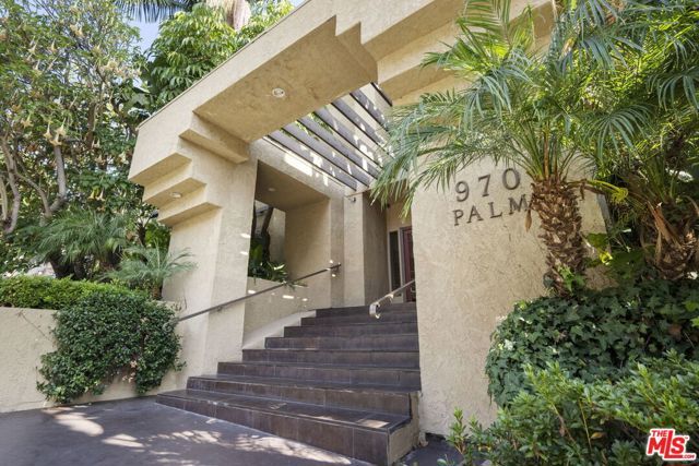 970 Palm Avenue 218, West Hollywood, CA 90069