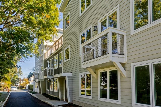 107 Williams Street 2c, Northampton, MA 01060