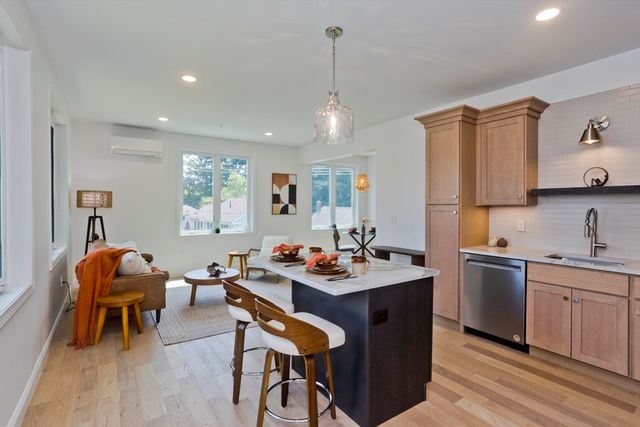 107 Williams Street 2c, Northampton, MA 01060