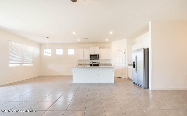 1753 Farnhouse Road SE, Palm Bay, FL 32909