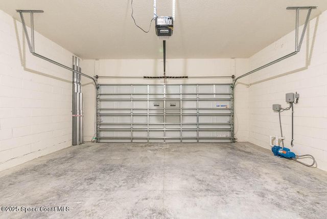 1753 Farnhouse Road SE, Palm Bay, FL 32909