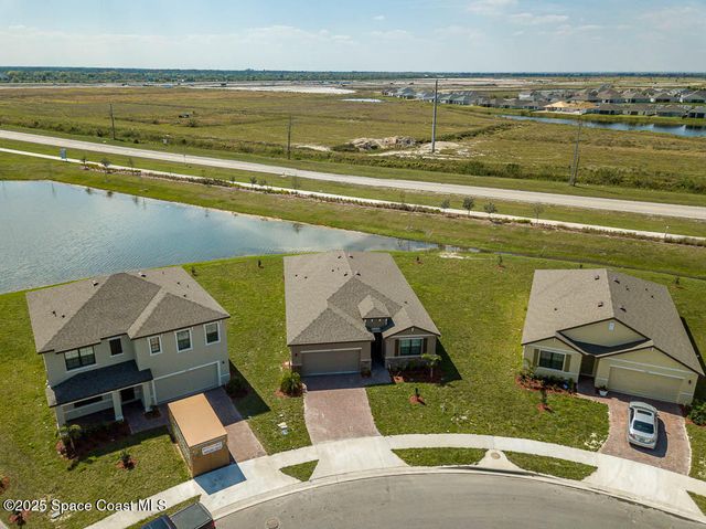 1753 Farnhouse Road SE, Palm Bay, FL 32909