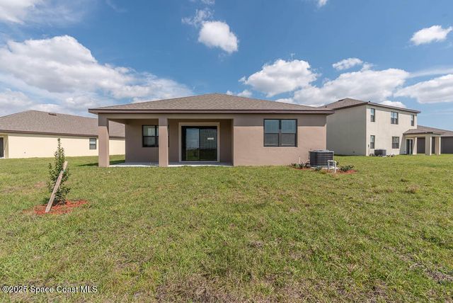 1753 Farnhouse Road SE, Palm Bay, FL 32909