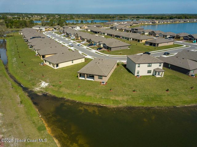 1753 Farnhouse Road SE, Palm Bay, FL 32909