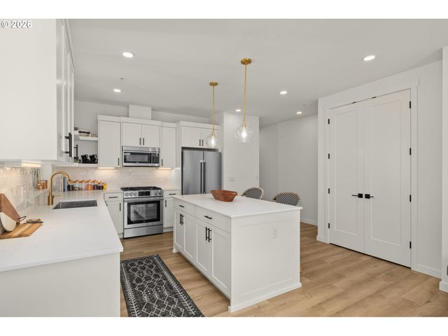 3920 N MONTANA Ave 301, Portland, OR 97227
