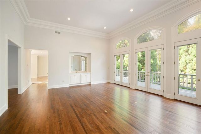 6010 Heards Drive, Sandy Springs, GA 30328