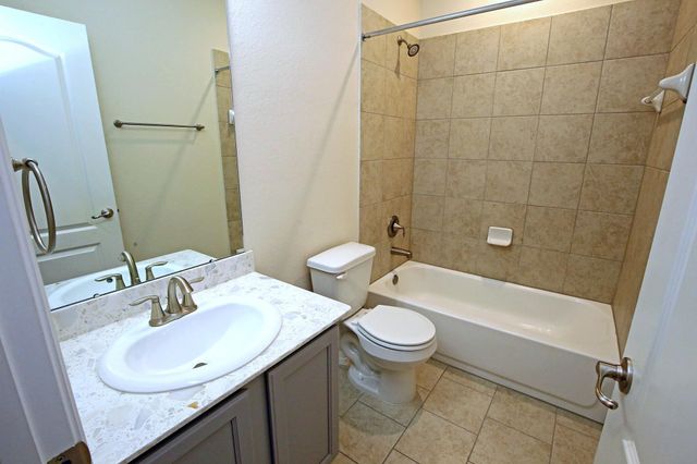 13346 Pecan Trails Drive, Santa Fe, TX 77510