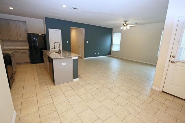 13346 Pecan Trails Drive, Santa Fe, TX 77510