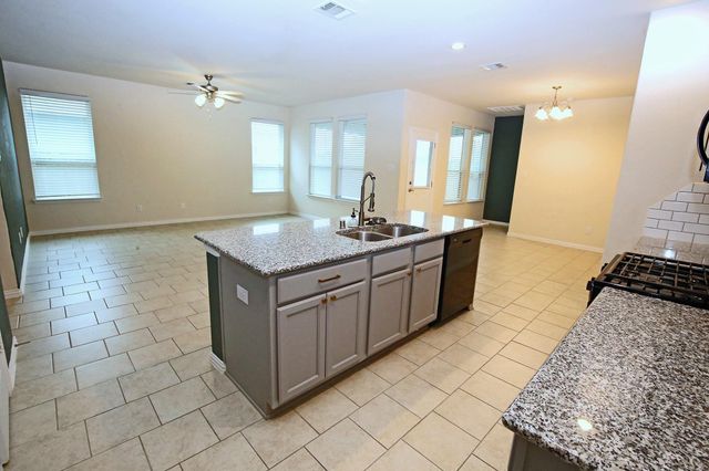 13346 Pecan Trails Drive, Santa Fe, TX 77510