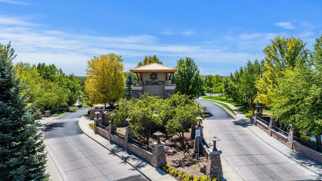 6299 W Biathlon St, Eagle, ID 83616