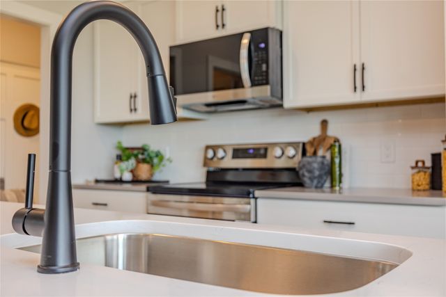 4657 177th Street, Urbandale, IA 50323