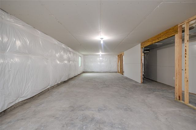 4657 177th Street, Urbandale, IA 50323