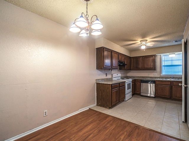 509 S Hastings Street, Irving, TX 75060