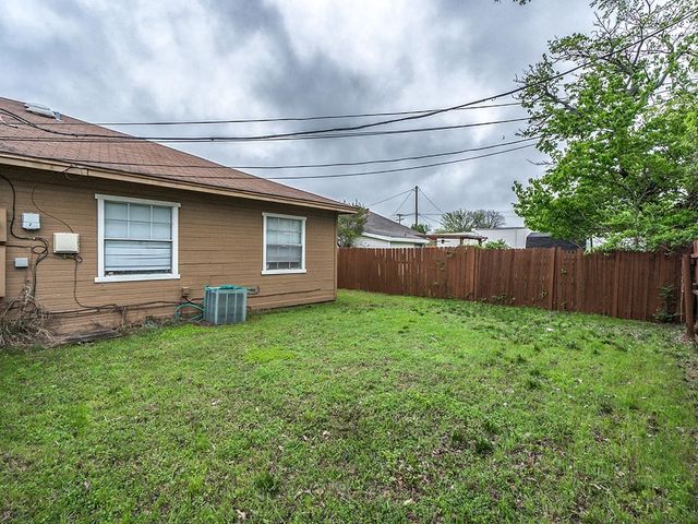 509 S Hastings Street, Irving, TX 75060