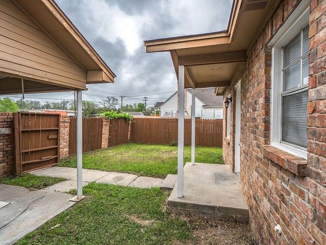 509 S Hastings Street, Irving, TX 75060