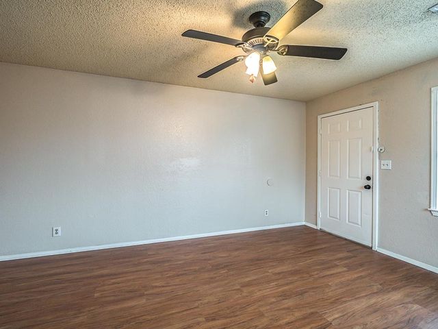 509 S Hastings Street, Irving, TX 75060