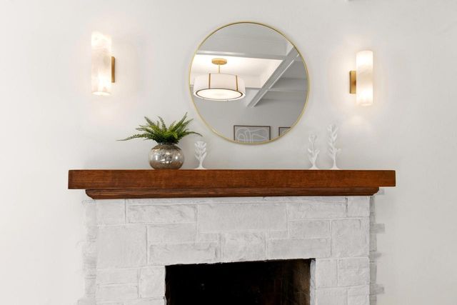 5453 N Shoreland AVENUE, Whitefish Bay, WI 53217