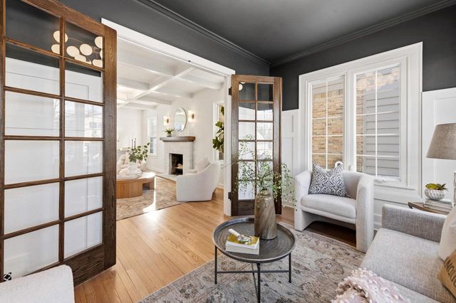 5453 N Shoreland AVENUE, Whitefish Bay, WI 53217