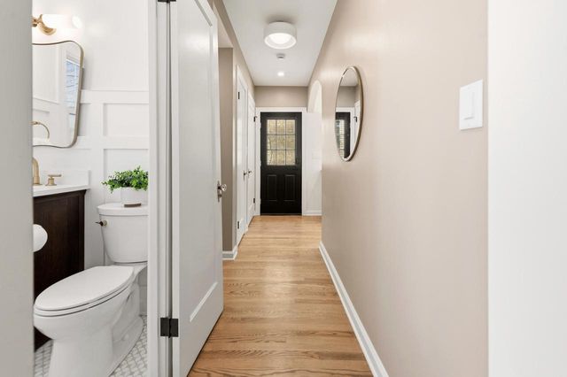 5453 N Shoreland AVENUE, Whitefish Bay, WI 53217