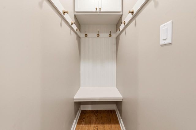 5453 N Shoreland AVENUE, Whitefish Bay, WI 53217