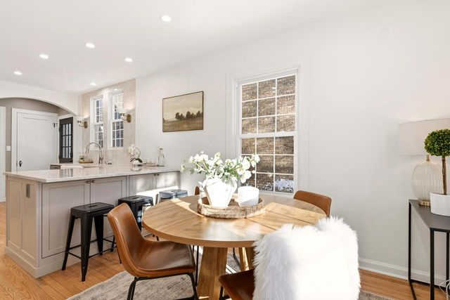 5453 N Shoreland AVENUE, Whitefish Bay, WI 53217