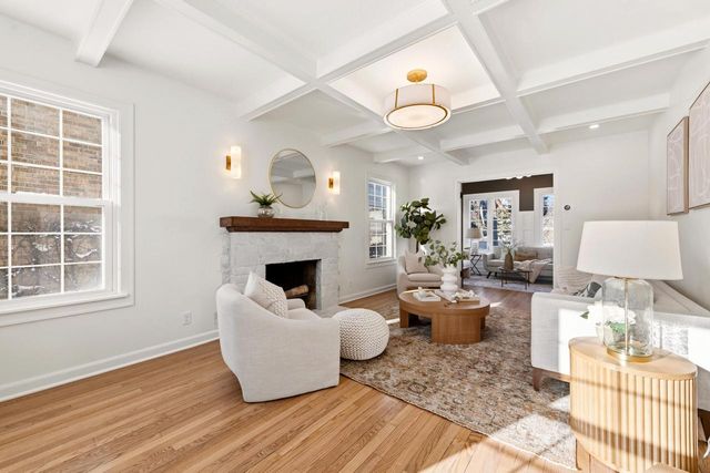 5453 N Shoreland AVENUE, Whitefish Bay, WI 53217