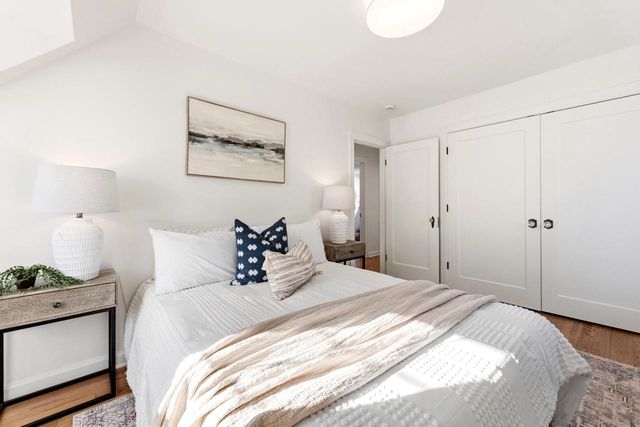 5453 N Shoreland AVENUE, Whitefish Bay, WI 53217