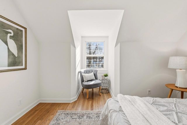 5453 N Shoreland AVENUE, Whitefish Bay, WI 53217