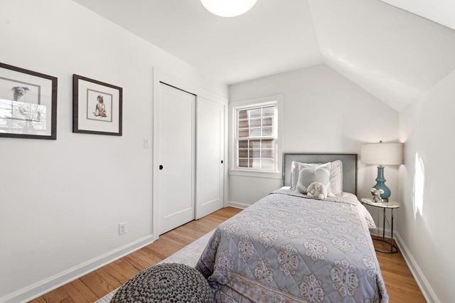 5453 N Shoreland AVENUE, Whitefish Bay, WI 53217