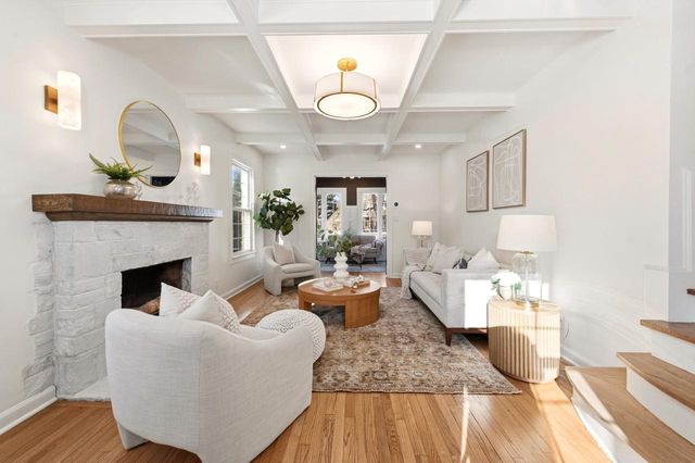 5453 N Shoreland AVENUE, Whitefish Bay, WI 53217