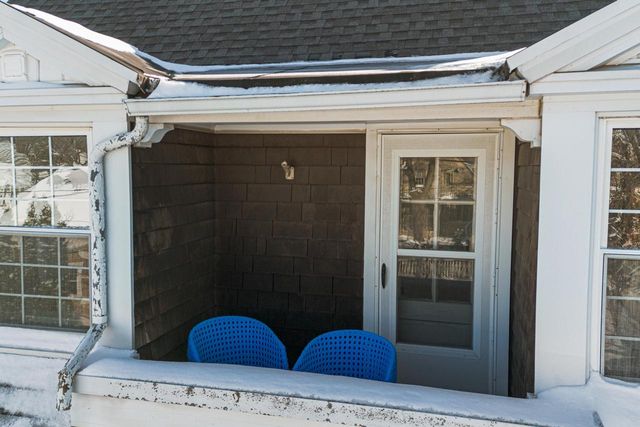 5453 N Shoreland AVENUE, Whitefish Bay, WI 53217