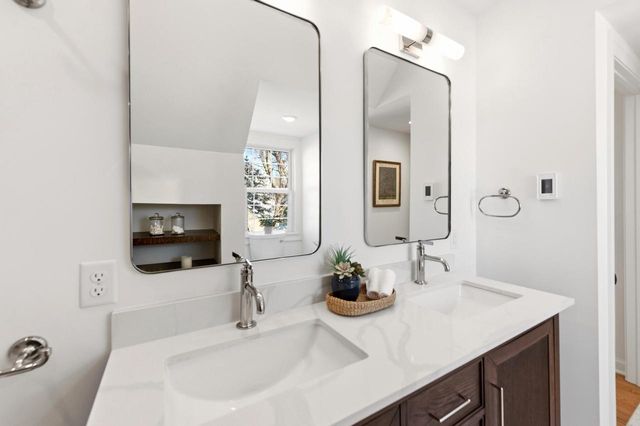 5453 N Shoreland AVENUE, Whitefish Bay, WI 53217