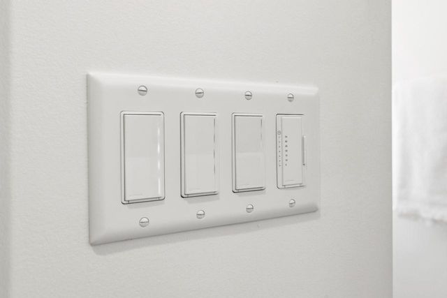 5453 N Shoreland AVENUE, Whitefish Bay, WI 53217