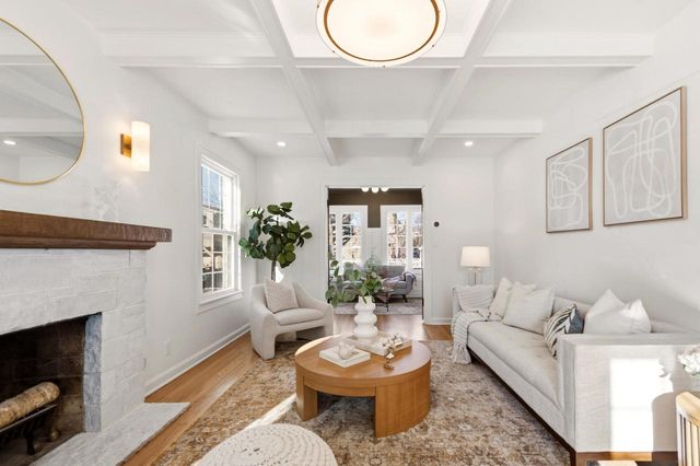 5453 N Shoreland AVENUE, Whitefish Bay, WI 53217