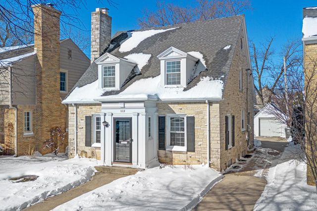 5453 N Shoreland AVENUE, Whitefish Bay, WI 53217