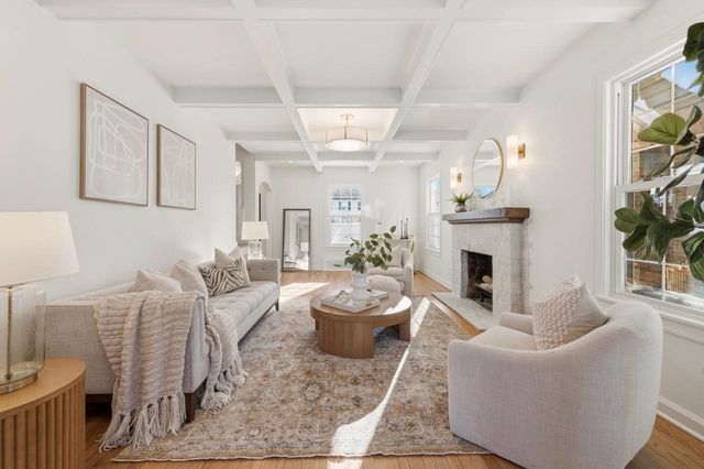 5453 N Shoreland AVENUE, Whitefish Bay, WI 53217