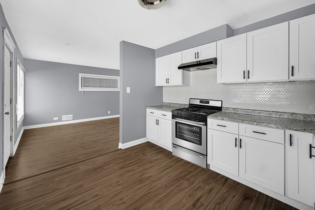 112 W 155th Street, Harvey, IL 60426