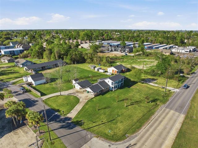 1905 Prien Lake Road, Lake Charles, LA 70605