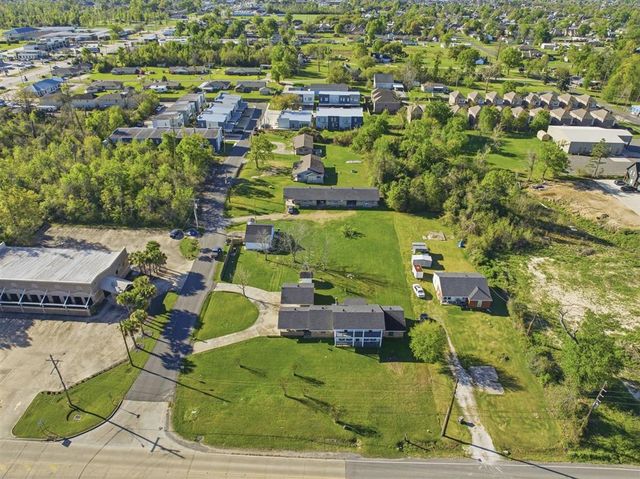 1905 Prien Lake Road, Lake Charles, LA 70605