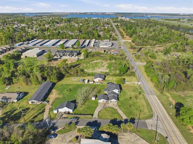 1905 Prien Lake Road, Lake Charles, LA 70605