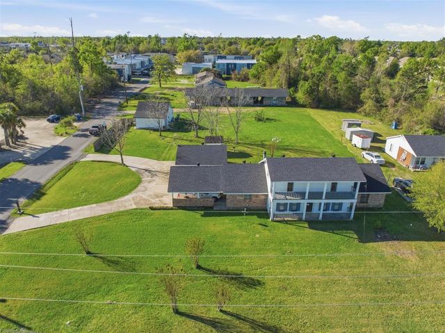 1905 Prien Lake Road, Lake Charles, LA 70605