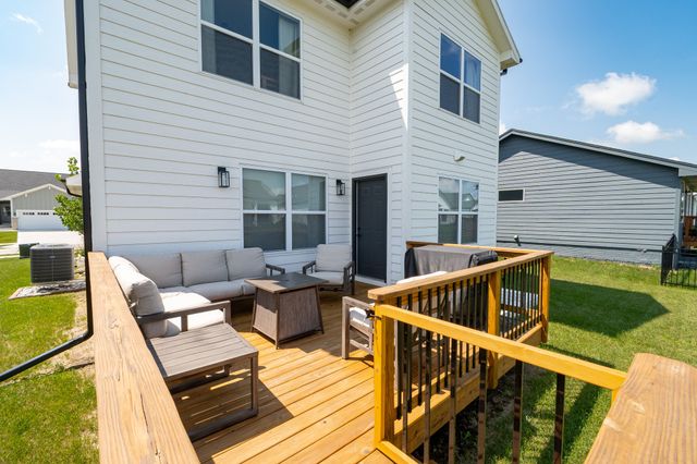 18217 Alpine Drive, Clive, IA 50325