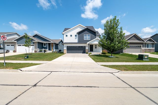 18217 Alpine Drive, Clive, IA 50325